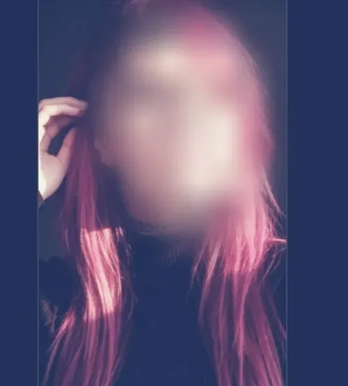 Amina, 39