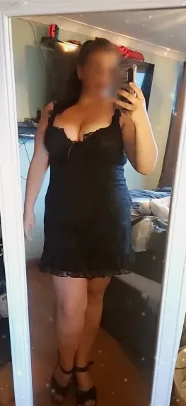 Camilla, 35