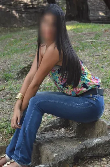 Celina, 31