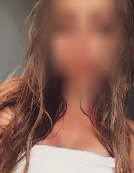 Ella, 26