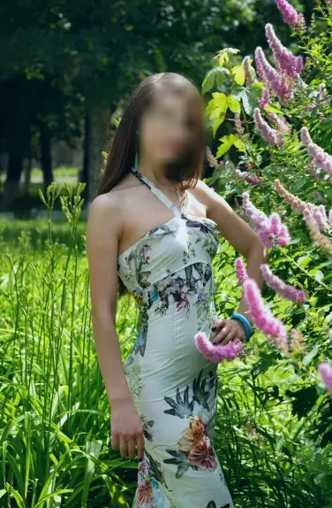 Emina, 39