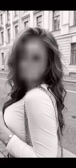 Laura, 29