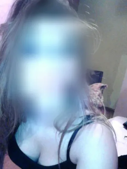 Sanne, 25